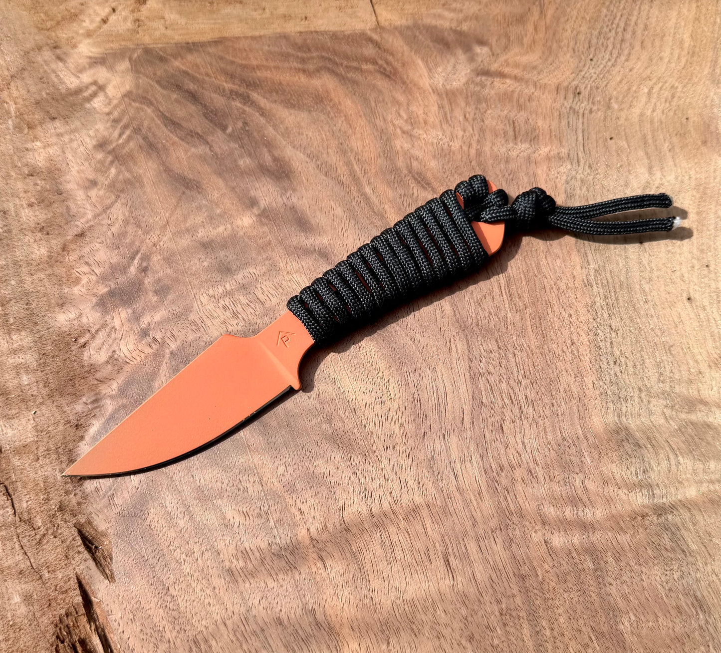 ORANGE & BLACK PARACORD